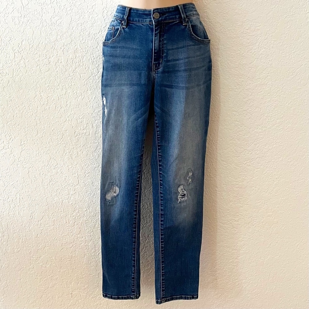 The Platinum Boyfriend Jeans Med Wash  Distressed by Chico’s 5 Pocket Size 6